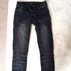 Black skinny jeans
